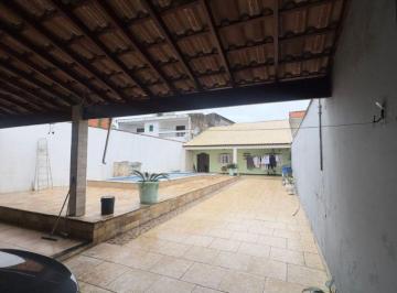 Casa de 3 quartos, Itanhaém · Casa à 1km do mar, com 2 quartos, piscina e área gourmet. Localizado em Itanhaém.