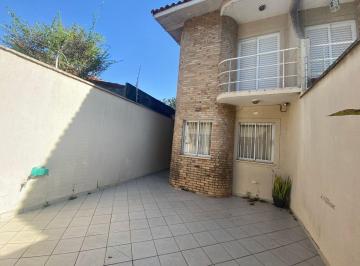Casa de 3 quartos, São Paulo · Sobrado com 3 Quartos ( 1 suítes ) 2 vagas na Vila Universitária. FL64
