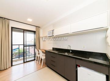 Apartamento · 1 Quarto · Stúdio moderno e bem localizado para loca&c