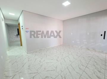 Casa · 150m² · 2 Quartos · 3 Vagas · Casa Quadra 205, Recanto das Emas, 150m², 2 quartos com suíte e 3 vagas, reformada