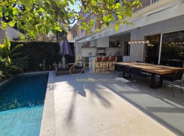 Casa · 413m² · 3 Quartos · 3 Vagas · Casa de condomínio com piscina e churrasqueira na Chácara Monte Alegre