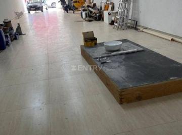 Comercial · 300m² · Loja Comercial para LOCAÇÃO, 310M², 2 banheiros, cozinha, escritório, quintal. Centro/ Jundiaí-SP.