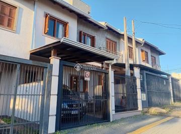 Casa · 80m² · 3 Quartos · 1 Vaga · Casa sobrado com 3 quartos com sacada