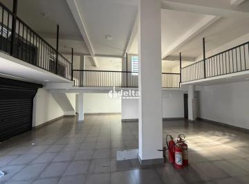 Comercial · 100m² · Loja disponível para locação no bairro Nossa Senhora Aparecida em Uberlândia-MG.