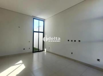 Casa · 250m² · 3 Quartos · 2 Vagas · Casa residencial com 3 quartos sendo 1 suíte disponível para venda no bairro Portal do Vale II em Ub