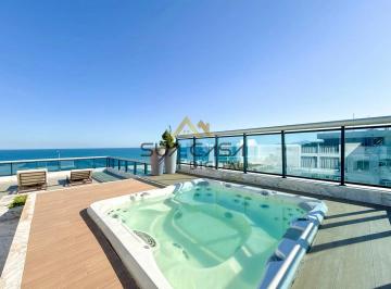 Apartamento · 444m² · 3 Quartos · 4 Vagas · Espetacular Cobertura Duplex frontal mar a venda no condomínio Saint Tropez na Barra da Tijuca