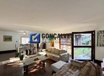 Casa · 497m² · 4 Quartos · 2 Vagas · Casa Residencial de Alto Padrão com 4 Quartos no Centro de São Bernardo do Campo