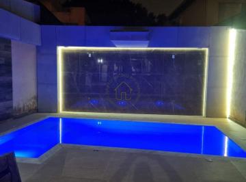 Casa · 240m² · 3 Quartos · Casa à venda na Vila Maria Genoveva em Jundiaí.