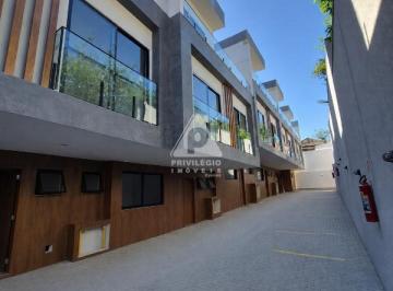 Casa · 111m² · 3 Quartos · 1 Vaga · Casa de vila com 3 quatro e vaga
