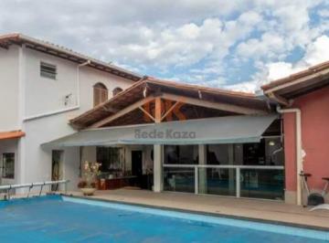 Casa · 630m² · 7 Quartos · 2 Vagas · .