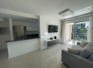 Sala · Apartamento de 90m² no Wave Ipanema: 2 Suítes e Lazer de Resort a 1 Quadra da Praia