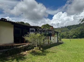 azideq2ytdmmja2ode0otjh_md · Casa com riacho em Santo Antônio do Pinhal