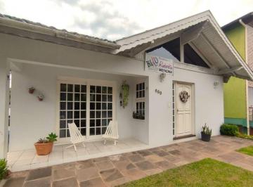Casa · 220m² · 3 Vagas · CASA MOBILIADA À VENDA COM PISCINA