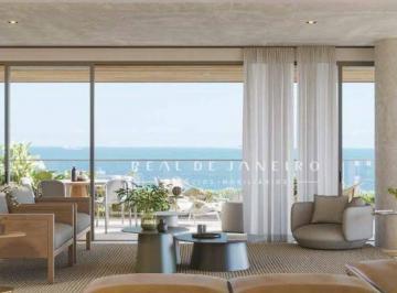 fcb3291a8124047d6255d62c9a0b60e52c0744b2 · Em um dos melhores endereços do Rio, apartamento duplex com 4 suítes com uma das vistas mais privile