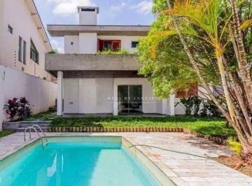 b567ca157cdb261fbec995824688716baa561529 · Casa na Boaçava: 560 m² de terreno, 3 suítes e piscina.