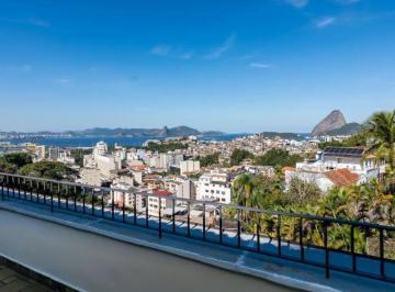 c0f3614ea6a0fa1c11e97fd5b889829046a6efcb · Casa na Gloria: 300 m², 4 quartos e piscina.