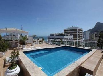 315296d1b2bff4ee8295a79713f7ab7a389450fe · Cobertura Leblon: Quadríssima, 340 m², 3 vagas e piscina.
