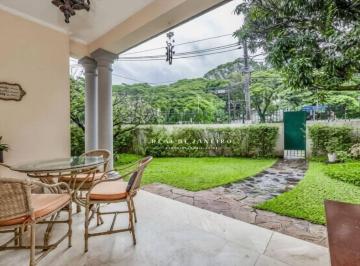 79f7d27d28e33420df6ea5dcd2a4fec3fd0f6647 · Casa no Jardim Europa: 480 m² de terreno,  suites e 3 vagas.