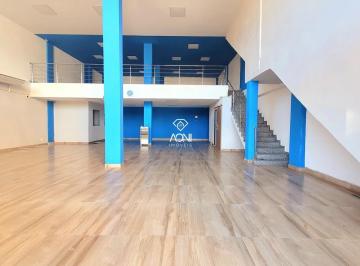 Comercial · 600m² · 4 Vagas · Prédio comercial de 300m² para locação, na rua Henriquei Moscoso, próximo ao Shopping da Terra, Jabu