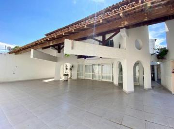 oa27nyg2owrlowi0ytc4n2m1_md · Casa com 5 quartos sendo 4 suítes A VENDA no Ipiranga em Guarapari
