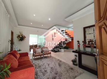 Foto 01 · Casa a venda com 4 quartos, 3 suites, 4 vagas, piscina e 300m² no Jardim Guapira, São Paulo-SP!