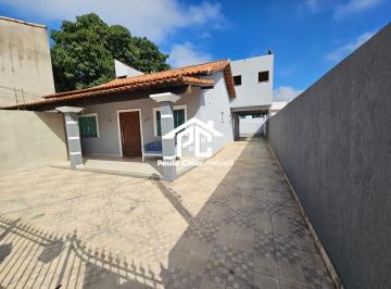 Foto 01 · Excelente Casa Linear com 03 quartos, sendo 02 suítes, ótima sala com 02 ambientes, cozinha e copa, 