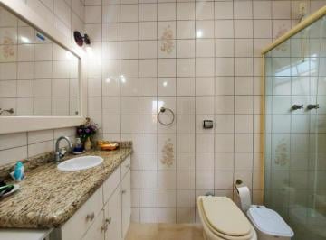 Casa de 3 quartos, São Paulo · **Casa com 3 Dormitórios, 2 Vagas e 2 Banheiros na Aclimação – Excelente