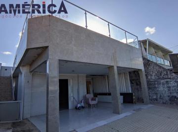 Casa · 227m² · 5 Quartos · 1 Vaga · Sobrado 5 Quartos com 3 Suítes e 227m² - José Américo de Almeida