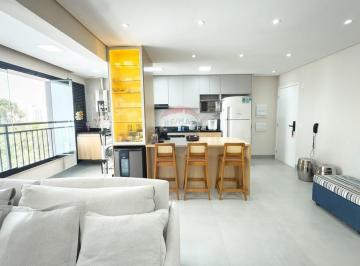 Apartamento · 69m² · 2 Quartos · 1 Vaga · Apartamento à venda com varanda fechada, 2 dormitórios (1 suíte), 69m² no Condomínio Bonnard – Alpha