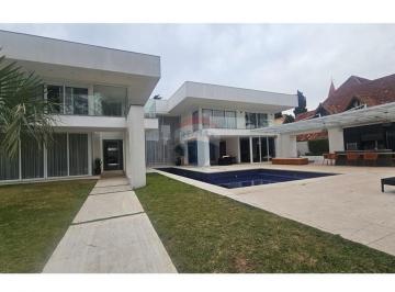Casa · 950m² · 5 Quartos · 6 Vagas · Mansão de Luxo à venda com 5 suítes e spa privativo no Condomínio Tamboré 01 – Santana de Parnaíba/S