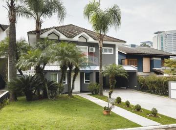 Casa · 350m² · 4 Quartos · 3 Vagas · Casa mobiliada 4 suítes para Locação no 18 do Forte com Piscina