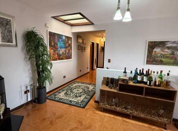 Apartamento de 3 quartos, Curitiba · Apartamento e Prédio Comercial