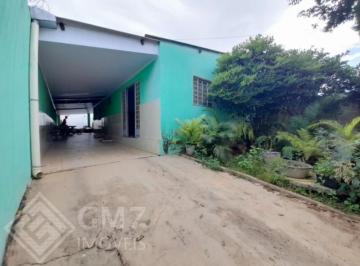 Casa · 250m² · 3 Quartos · Casa para Venda em Senador Canedo, Residencial Flor do Ipê II, 3 dormitórios, 1 suíte, 3 banheiros