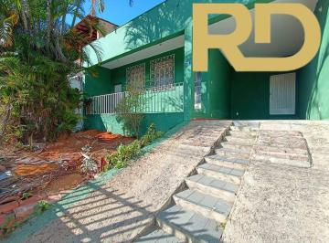 Casa · 110m² · 3 Quartos · 2 Vagas · Casa de 03 quartos com quintal no Saudade