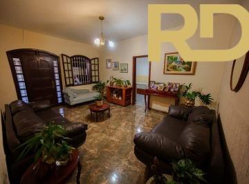 Casa · 350m² · 8 Quartos · 2 Vagas · CASA ESPAÇOSA COM 8 QUARTOS, PISCINA E LOJA – SÃO GERALDO