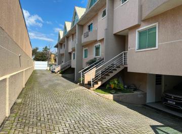 Casa de 3 quartos, Curitiba · Sobrado Triplex 3 Quartos, 2 Suítes e Jacuzzi no Capão Raso