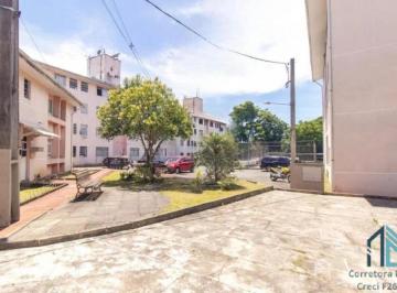 Foto 01 · Apartamento 02 quartos, vaga, próximo a todo tipo de comércio no Fazendinha em Curitiba PR
