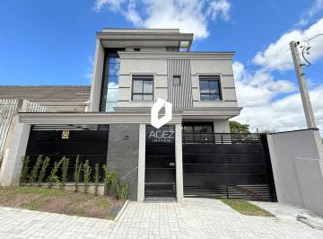 Casa · 180m² · 3 Quartos · 2 Vagas · Sobrado com 180m² no Uberaba com 3 quartos, terraço e garagem