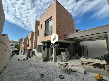 Casa · 122m² · 3 Quartos · 2 Vagas · Sobrados á venda em Condomínio Fechado no Boa Vista