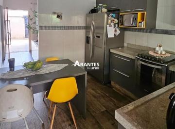 Casa · 155m² · 3 Quartos · 2 Vagas · Casa com 155m² 3 quartos à venda no bairro Laranjeiras