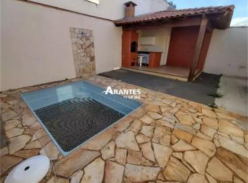 Casa · 130m² · 3 Quartos · 2 Vagas · Casa em Condomínio com 130m² 3 quartos à venda no Jardim Holanda