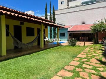 Casa · 130m² · 3 Quartos · 4 Vagas · Casa com 130m² 3 quartos à venda no bairro Novo Mundo