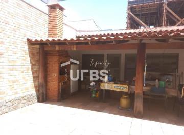 Casa · 233m² · 5 Quartos · 2 Vagas · Casa com 233m² 3 quartos à venda no Santa Mônica