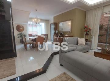 Casa · 304m² · 5 Quartos · 2 Vagas · Sobrado com 304m² 5 quartos à venda no Santa Mônica