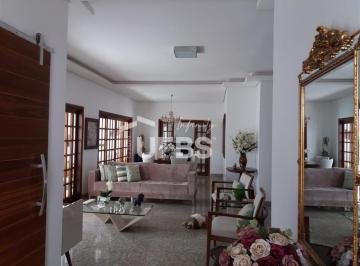 Casa · 210m² · 3 Quartos · 4 Vagas · Casa com 210m² 3 quartos à venda no Jardim Karaíba