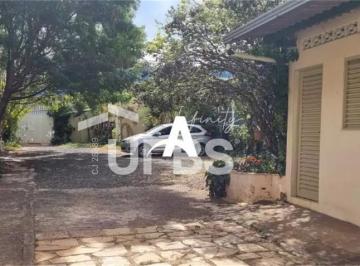 Casa · 220m² · 12 Quartos · Casa Comercial no Bairro Brasil – Excelente Localização
