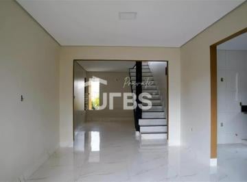 Casa · 337m² · 3 Quartos · 4 Vagas · Sobrado novo com SPA, área gourmet e anexo comercial no Parque Trindade III