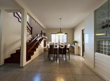 Casa · 310m² · 3 Quartos · 3 Vagas · Casa com 310m² 3 quartos à venda no bairro Santa Mônica