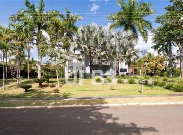 Casa · 402m² · 4 Quartos · 6 Vagas · Sobrado amplo no Condomínio Aldeia do Vale - Goiãnia