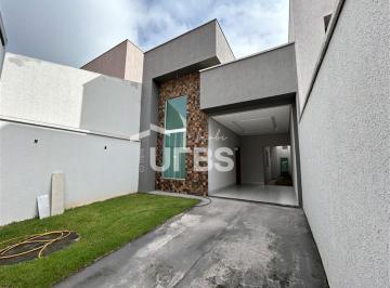 Casa · 120m² · 3 Quartos · 2 Vagas · Casa de Rua - Casa 3 quartos, sendo 1 suíte